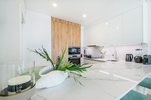 Fridge, microwave, oven, dishwasher