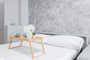 Iron/ironing board, WiFi, bed sheets - Easylife-Studio flat a few steps from Garibaldi FS (Milano)