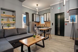Superior Apartment 2 | In-room safe, blackout curtains, soundproofing, iron/ironing board - Agora Apartments (Lesvos)