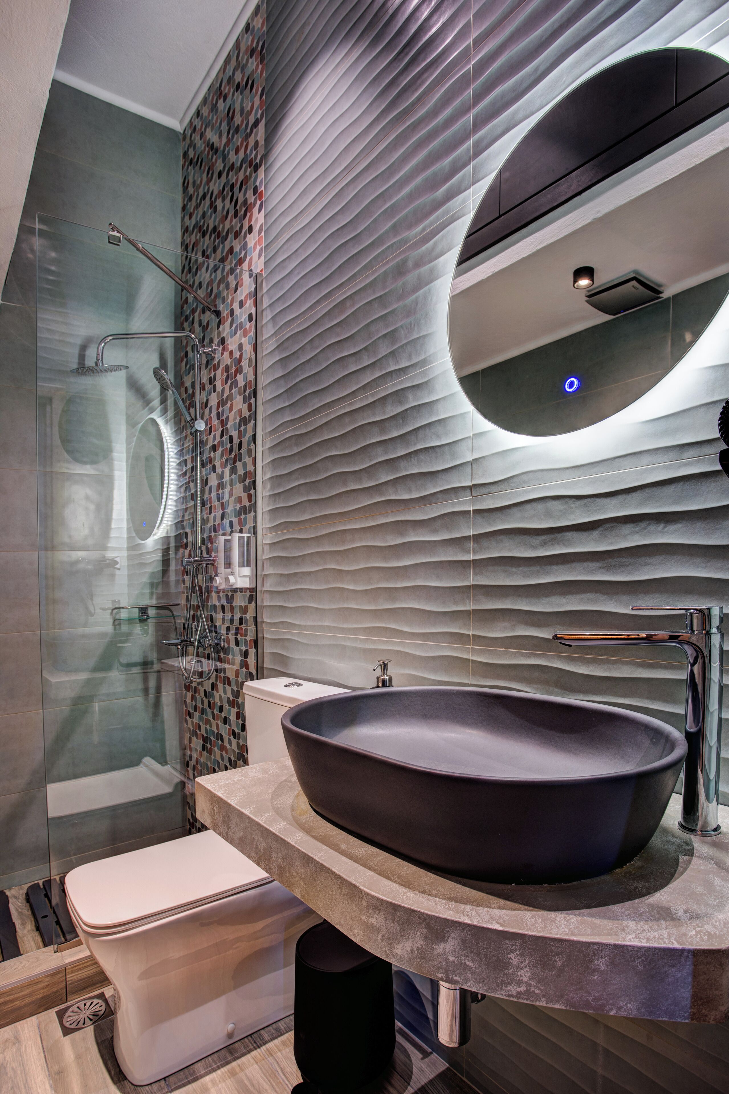 Superior Apartment 3 | Bathroom | Hair dryer, slippers