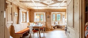 Suot Chastè Tarasp - Authentic Engadine house with 6.5 rooms at the foot of Tarasp Castle