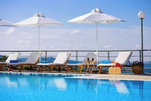 Seasonal outdoor pool, open 8:00 AM to 8:00 PM, pool umbrellas - Olympion Asty Hotel (Archaia Olympia)