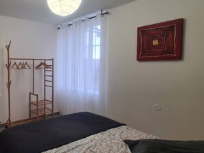 3 chambres, accĂšs au Wi-Fi (inclus), literie fournie