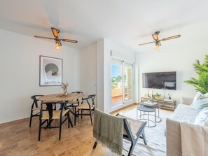 TV - 2-bedroom apartment in Riviera del Sol, near the beach (Mijas)