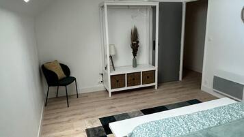 4 bedrooms, free WiFi, bed sheets