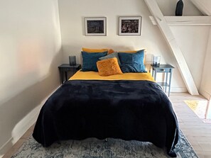 4 bedrooms, free WiFi, bed sheets