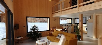 Chalet in Morzine, 2 bedrooms, near center, WiFi, parking