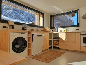 Fridge, microwave, dishwasher