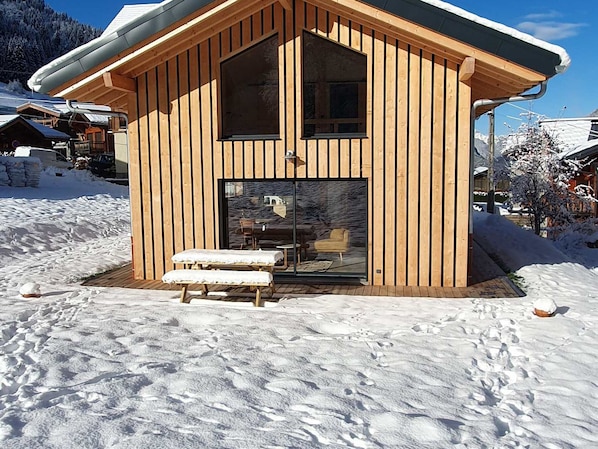 Terrace/patio - Chalet in Morzine, 2 bedrooms, near center, WiFi, parking (Morzine)