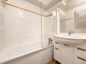 Bathroom - Charming apartment at the slopes with pool (Flumet)