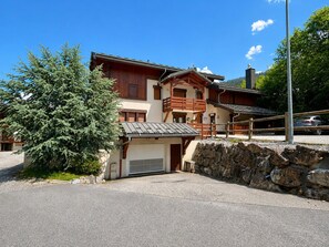 Exterior - Charming apartment at the slopes with pool (Flumet)