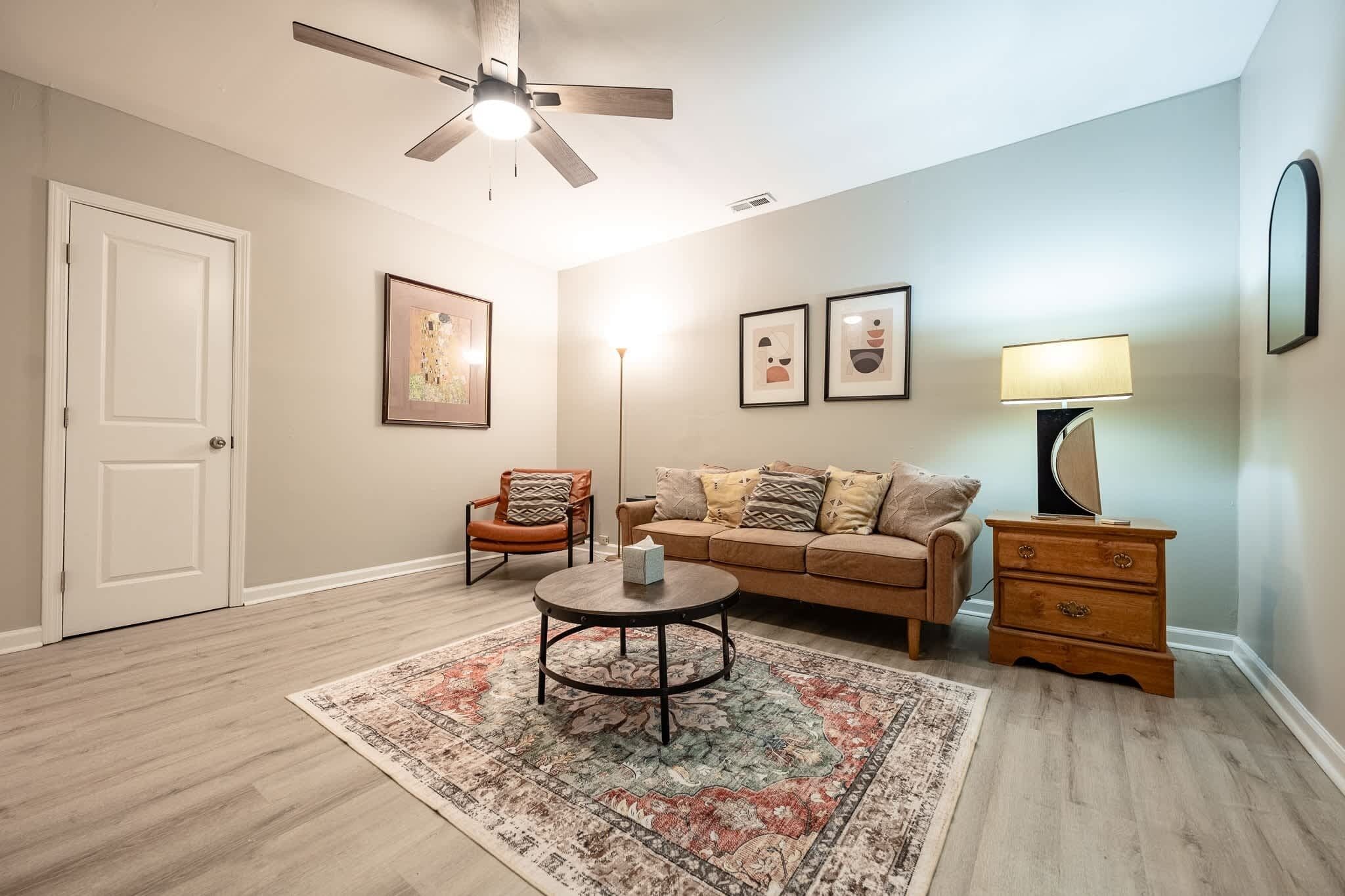 TV - Stylish 2BR Cottage | Free Parking | Near Mass Ave (Indianapolis)