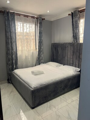 2 slaapkamers, een strijkplank/strijkijzer, wifi, beddengoed