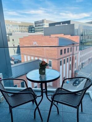 Outdoor dining - Lovely flat Fabryczna Street  A/C free parking (Kraków)