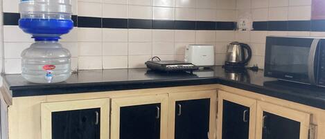Fridge, microwave, stovetop, electric kettle