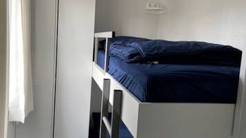 Chalet | 4 bedrooms, individually furnished, bed sheets