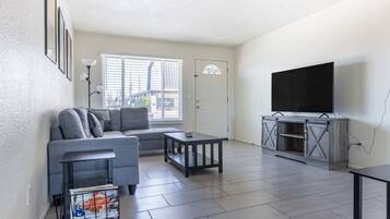 Smart TV, fireplace, table tennis, offices