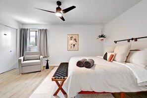 1 Schlafzimmer, Bügeleisen/Bügelbrett