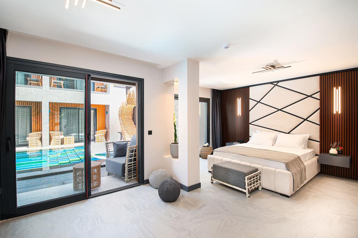 Signature Room