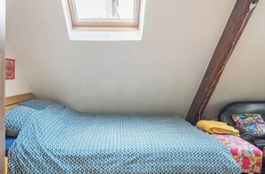 Iron/ironing board, WiFi, bed sheets - Charming Studio located between Pigalle/Montmartre (Paris)