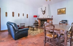 TV, fireplace - Amazing home in LIGNY LE RIBAULT (LIGNY LE RIBAULT)