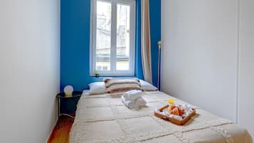 2 bedrooms, desk, iron/ironing board, travel cot