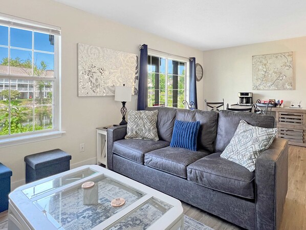 テレビ、書斎 / ワークスペース