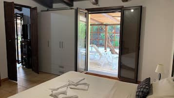 1 多间卧室、床单