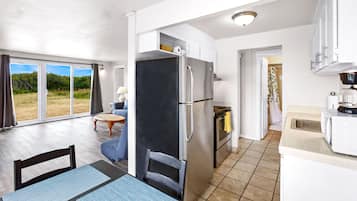 Fridge, microwave, oven, cookware/dishes/utensils