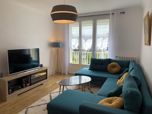 Maison 8 personnes  à 400m de la plage, du sentier côtier, 50m de la voie verte.