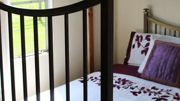2 chambres, fer et planche Ă repasser, Wi-Fi, draps fournis