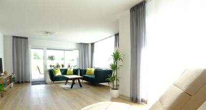 gemütliche u. großzügige Ferienwohnung - 15 Min zum Europapark Rust