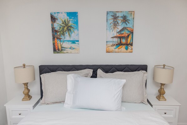 2 habitaciones, tabla de planchar con plancha, wifi y ropa de cama