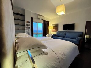 5 bedrooms, iron/ironing board, WiFi, bed sheets - CASA DO LAGO - Mountains & Sea View Villa (Estoi)