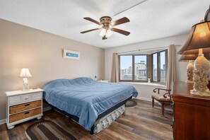 1 bedroom, free WiFi - Beautiful 1 Bedroom Condo with Side Ocean Views! (Ocean City)