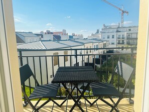 Outdoor dining - Palladium Apartment Disneyland NPI (Serris)