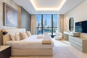 1 bedroom, iron/ironing board, free WiFi, bed sheets - The Sterling - Modern One Bedroom (Business Bay)