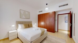 3 Schlafzimmer, Bügeleisen/Bügelbrett, WLAN, Bettwäsche