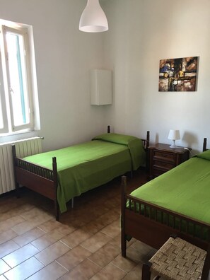 2 Schlafzimmer, Bügeleisen/Bügelbrett, WLAN