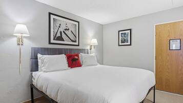 Iron/ironing board, free WiFi, bed sheets