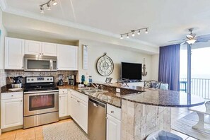 Fridge, microwave, stovetop, dishwasher - Coastal Oasis 916-Sleeps 6-Gulf Views (Panama City Beach)