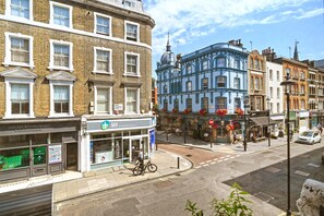 Exterior - Charming West End Residence in Peaceful Fitzrovia (London)