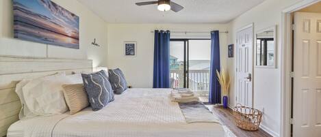 2 makuuhuonetta, työpöytä, silitysrauta/-lauta, ilmainen Wi-Fi