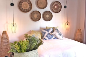 Deluxe-Doppelzimmer | Individuell dekoriert, individuell eingerichtet, kostenloses WLAN