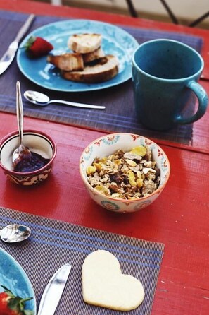 Breakfast buffet - Number 5 Guesthouse (Cape Town)