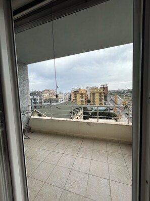 Interior - Only 3 minutes to the beach. Nice and clean apartment in a quiet neighborhood. (Durrës County)