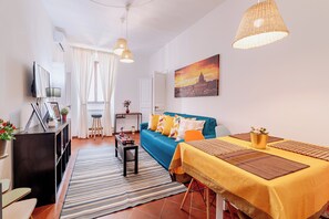 Smart TV - Palatino Rooftop Trastevere, penthouse central Rome Trastevere up to 6 guests (Roma)