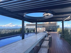 A heated pool - Metropolitan Oasis, 2B1B Apartment Box Hill (Box Hill)