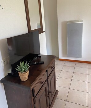 Interior - Vue Sur Green (Levernois)