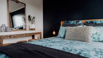 2 slaapkamers, een strijkplank/strijkijzer, wifi, beddengoed